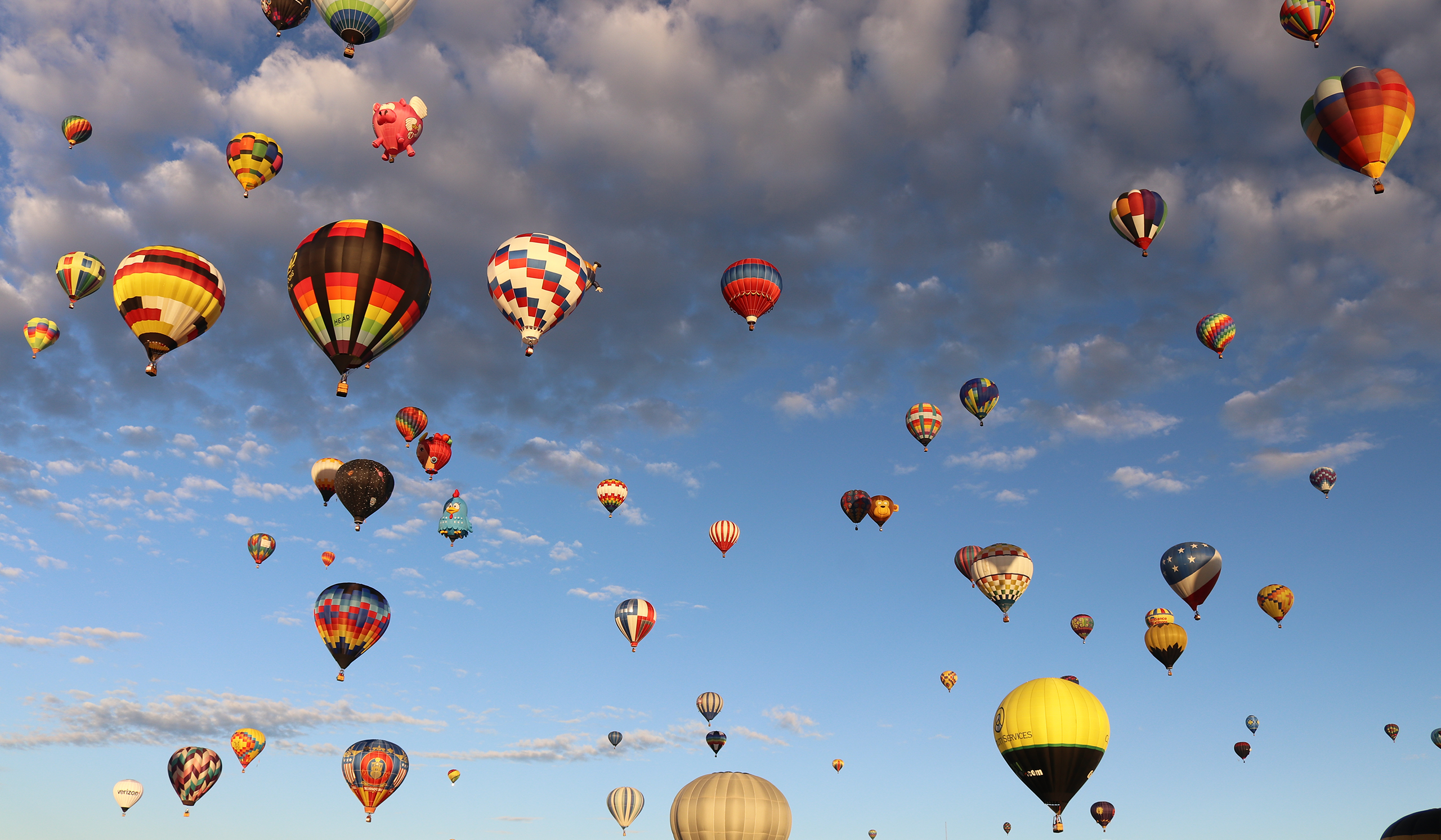 Alburquerque Balloon Fiesta 2560x1493