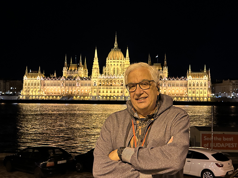 Robert Burnham, ’71, MSE’74, visited the Hungarian Parliament during a recent trip.