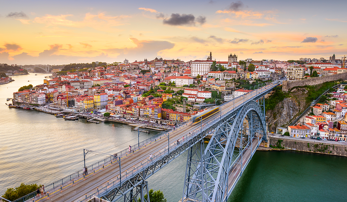 Delightful Douro 1200x700