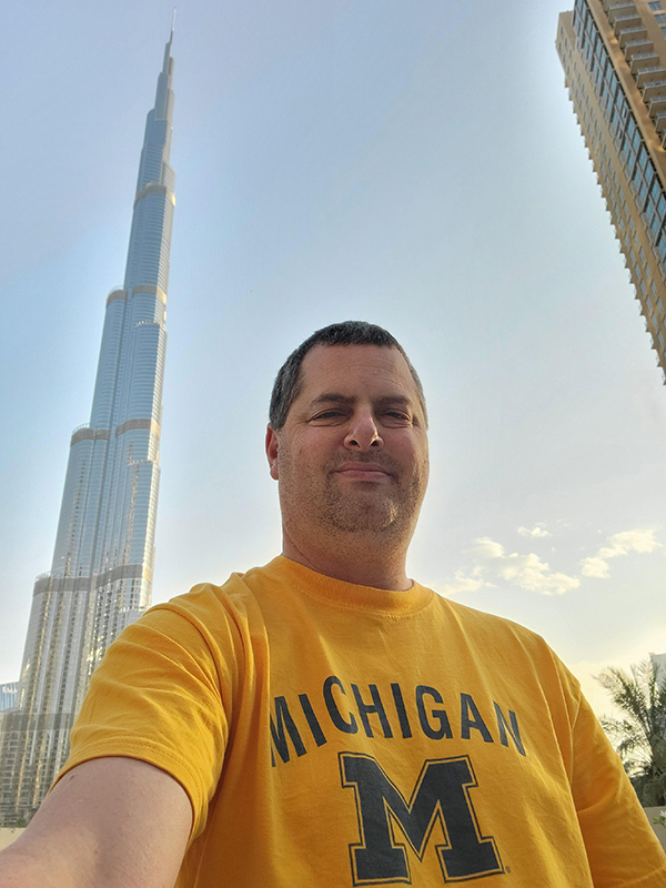 In March, Brett Feldman, ’96, traveled to Dubai, United Arab Emirates, and managed to capture the Burj Khalifa — the tallest building in the world at just over half a mile tall — in his photo.