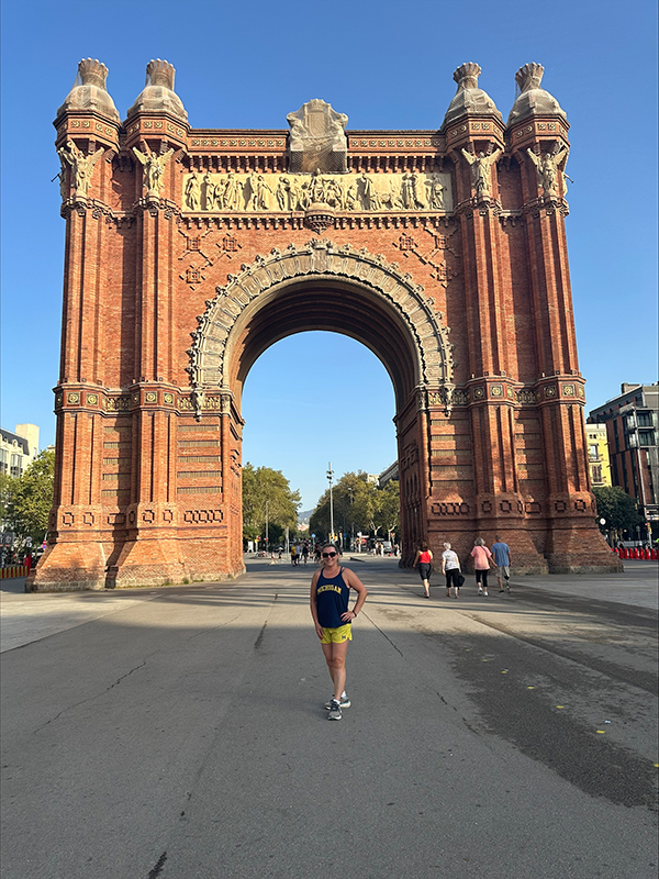 During a recent trip to Barcelona, Spain, Mariana Flatt, ’01, proudly represented the University while running, stopping to take a photo in front of the Arc de Triomf. Mariana is also a registered nurse anesthetist at Michigan Medicine.