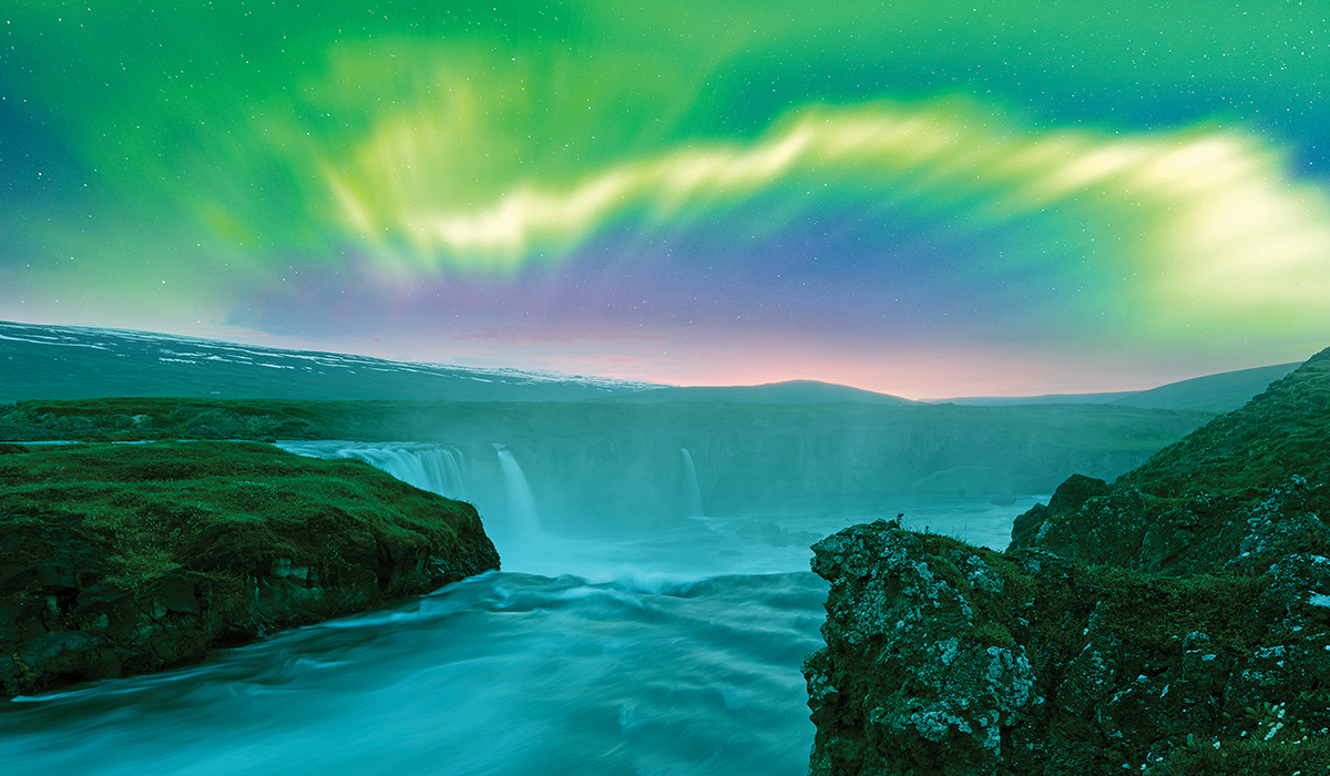 Iceland Northern Lights 1200x700