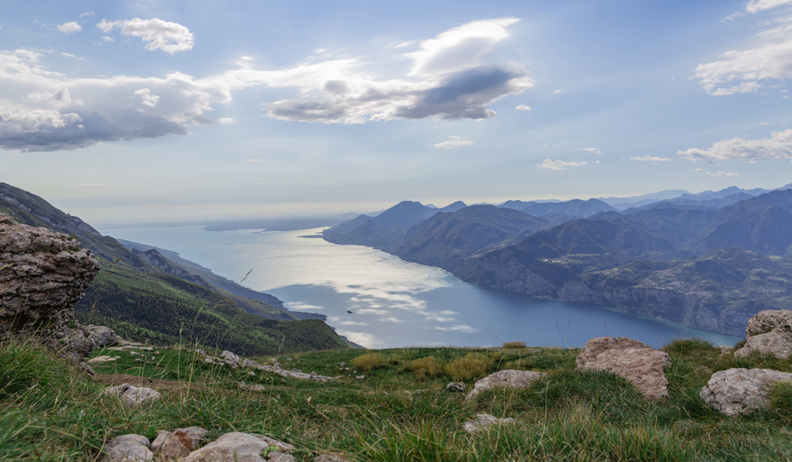 Italian Lakes And Swiss Alps 2560x1493