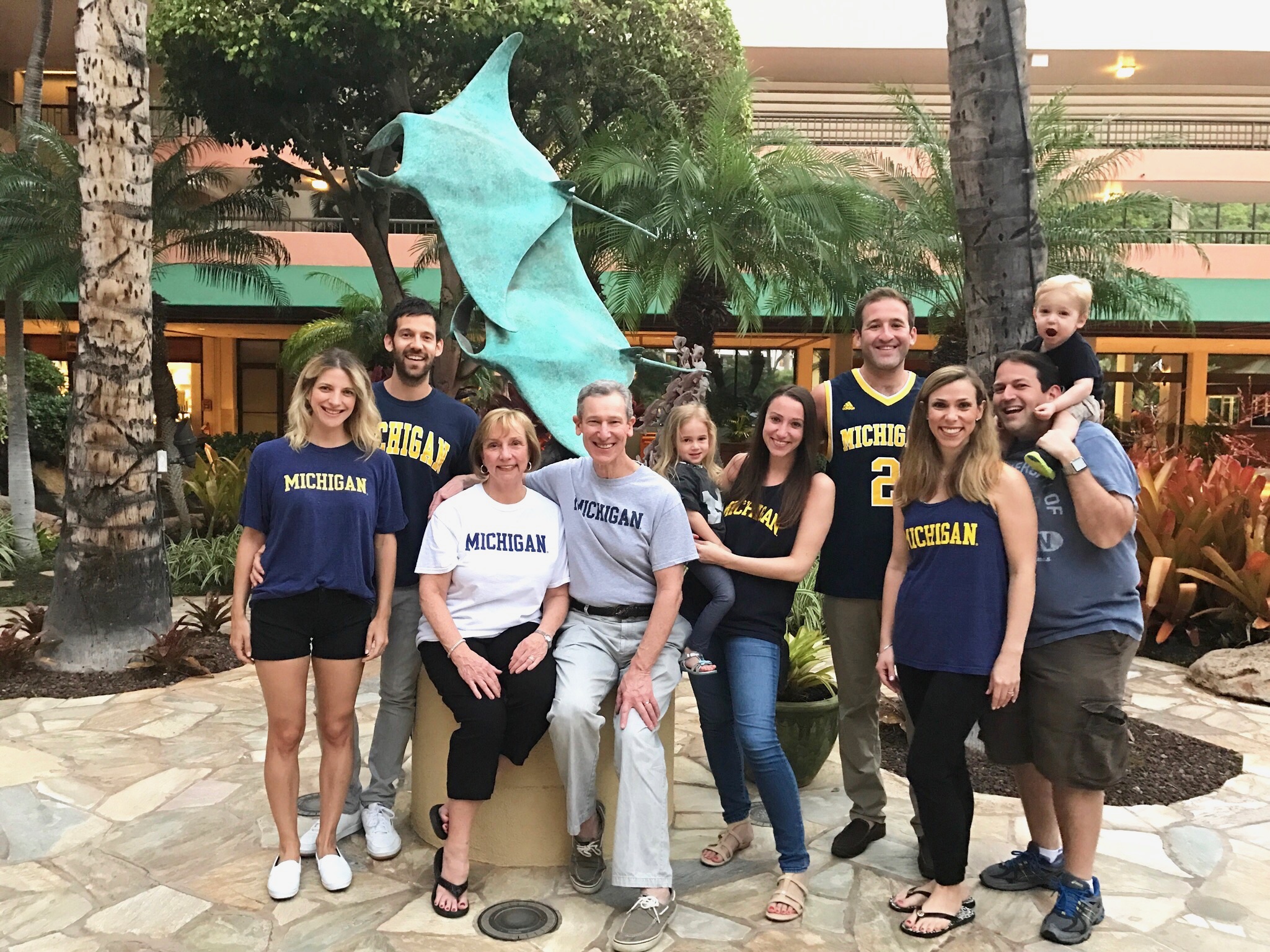 In January 2017, college sweethearts Cathy Cantor, '73, and David Cantor, '74, celebrated their 40th wedding anniversary with their children: Lauren Cantor Bar-Lev, ’03, MD’07; Benjy Bar-Lev, Robert Cantor, ’05; Allison Cantor; Alyssa Cantor Kalisky, ’10, JD’13; and Josh Kalisky, ’11, in Maui, Hawaii. Future wolverines, Sammie and Jake Bar-Lev, were also there to celebrate.
