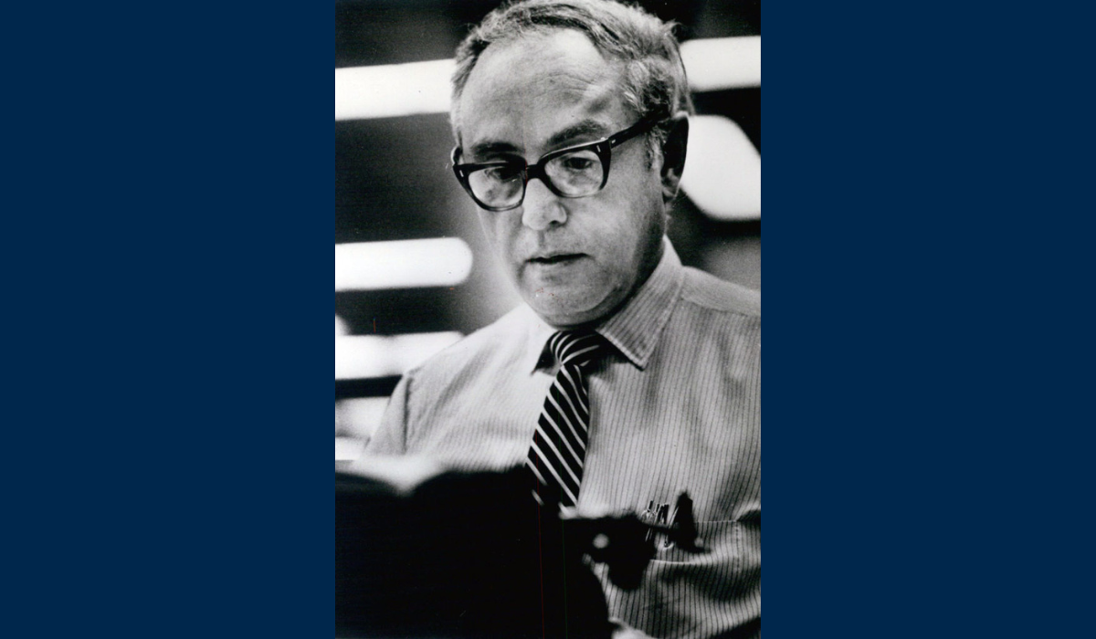 Black and white photo of Morton Mintz