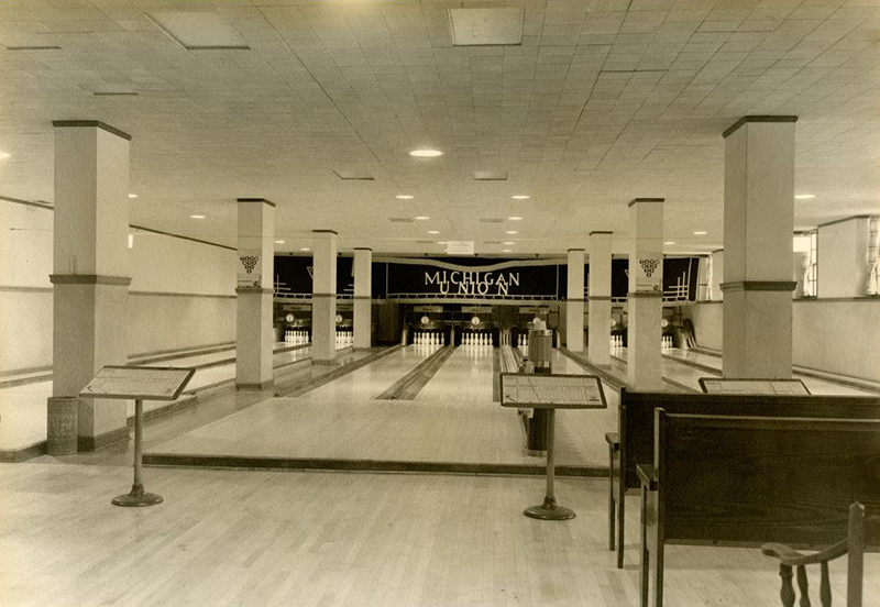 1937: A flurry of expansion starts in 1937. It includes an annex that becomes the Michigan Union Hotel, which stays open until the late 1970s, and the University Club, a two-story meeting space for faculty with a library. Bowling moves into the basement and becomes popular with students, especially those of the neighboring dorms that would officially become West Quad in 1939. The bowling alley ceases operations in 1982.