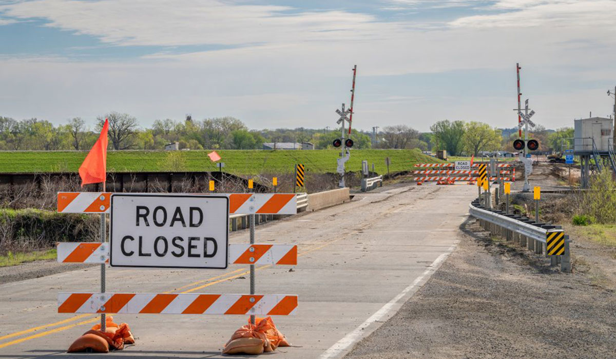 Closed Road Construction Featured 1090x681
