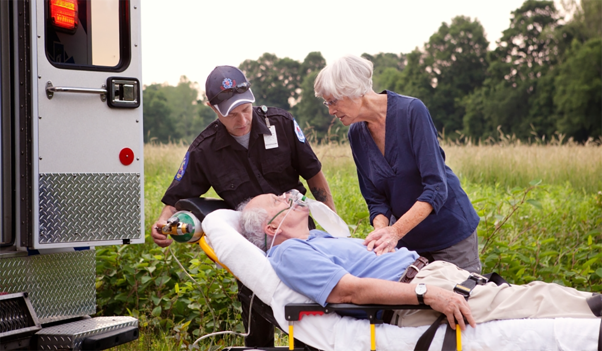 Emt Ambulance Paramedic Senior Couple