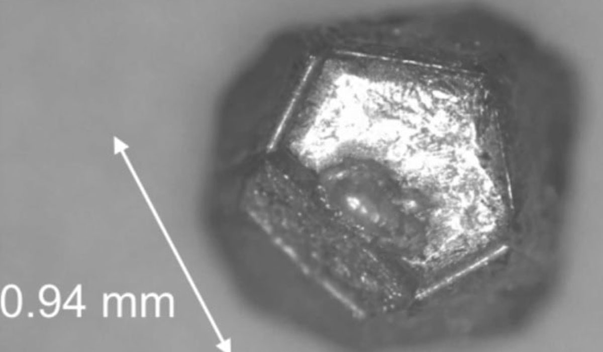 V2quasicrystal Grain