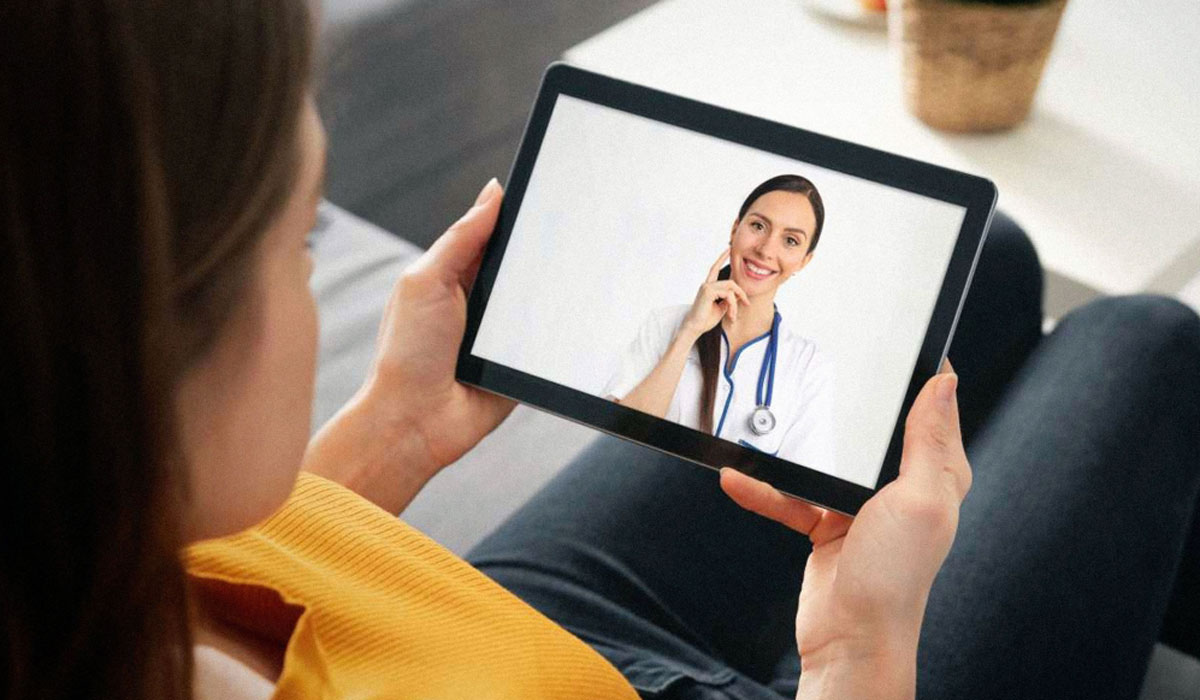 V2woman Tablet Doctor Video Visit